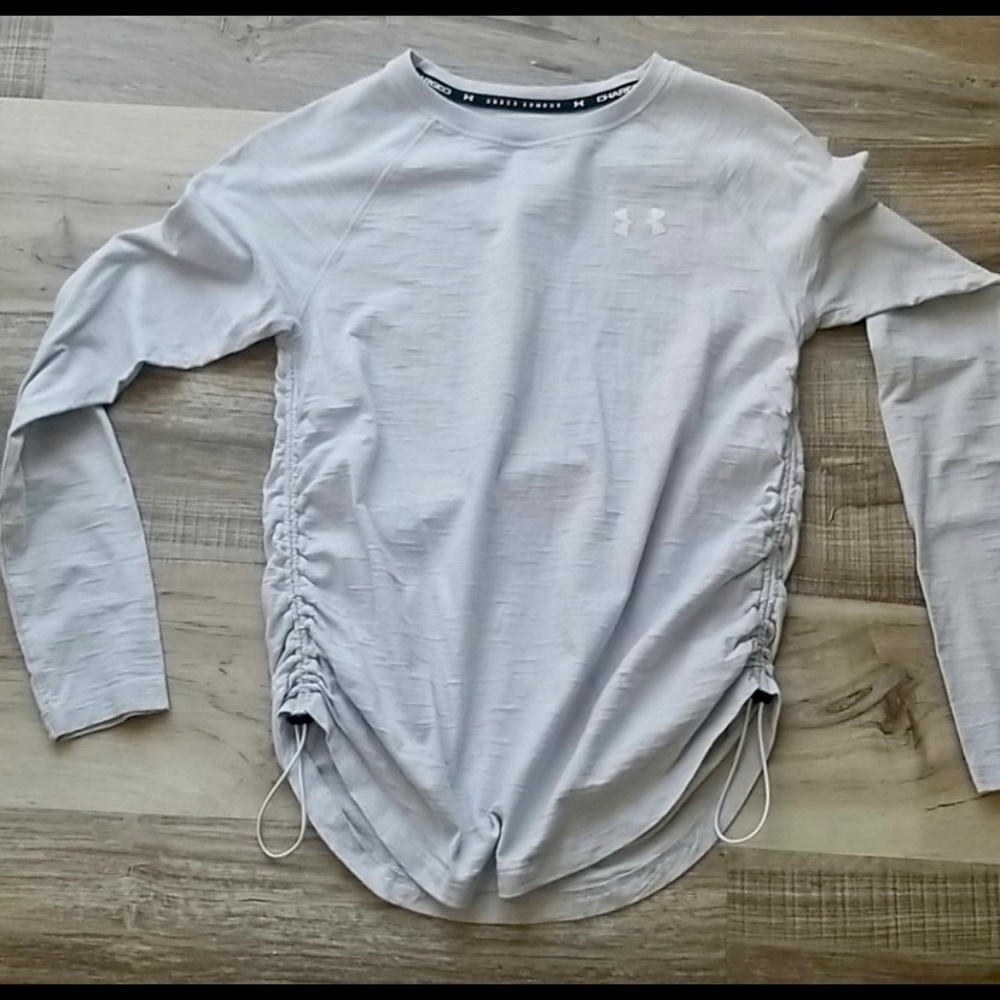 2 Under Armour heatgear sweaters